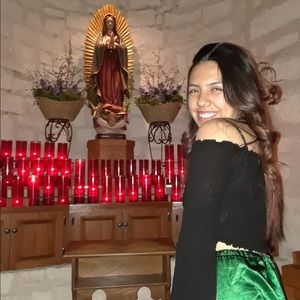 Meet your Posher, Nayelhi